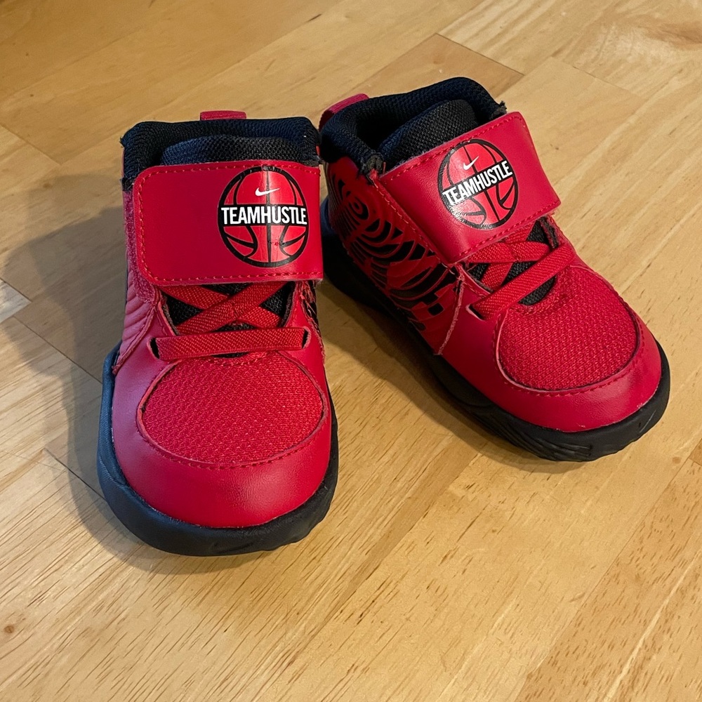 Nike Red Team Hustle Sneakers size 5C